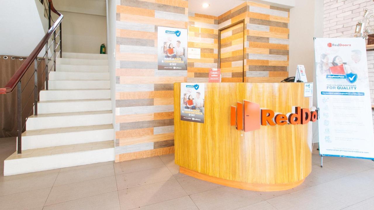 Reddoorz Plus Near Osmena Highway 2 Манила Экстерьер фото