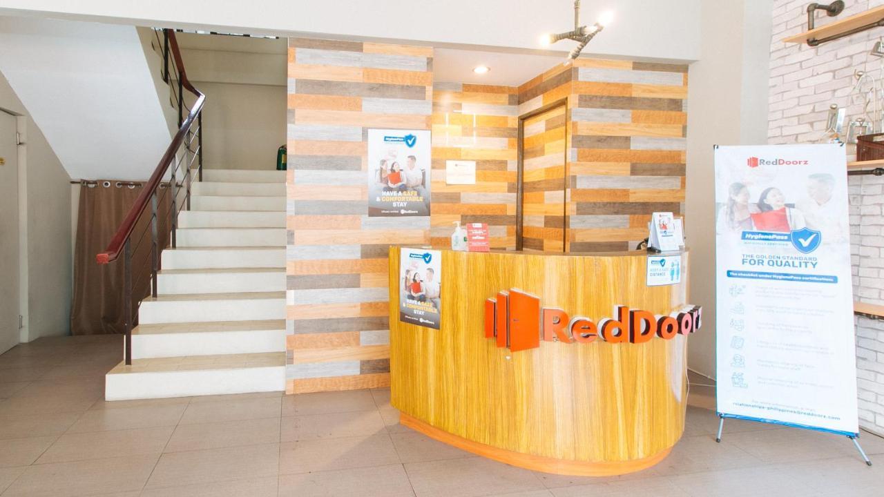 Reddoorz Plus Near Osmena Highway 2 Манила Экстерьер фото