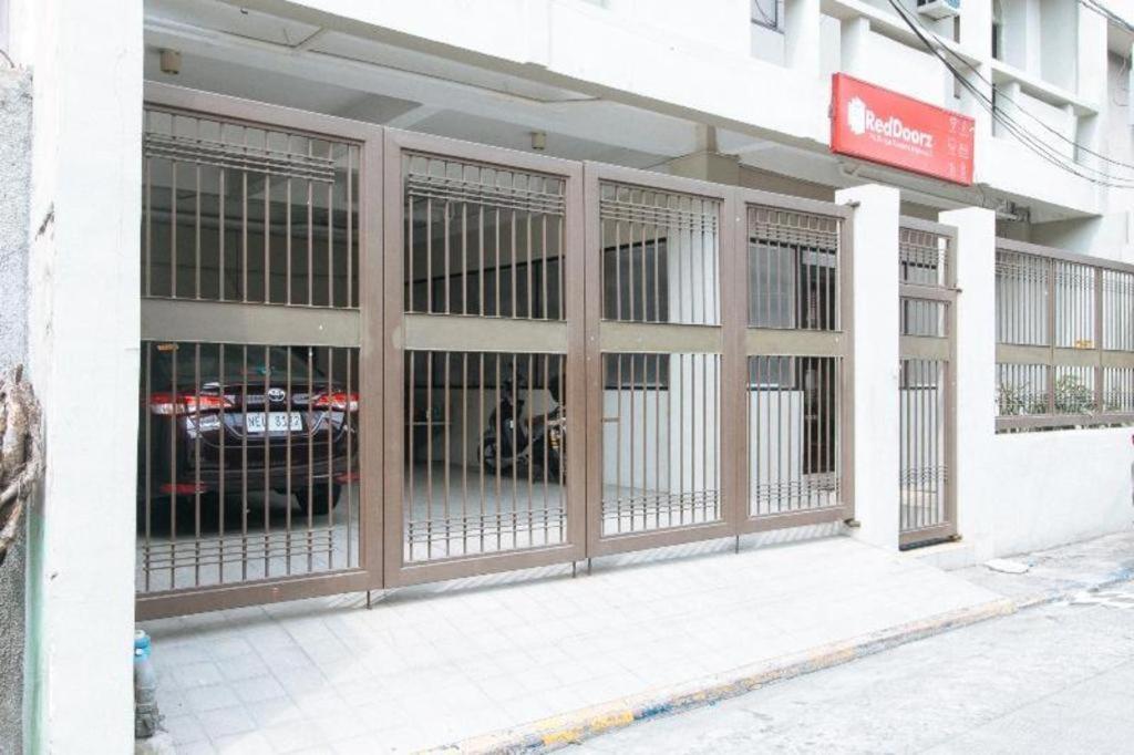Reddoorz Plus Near Osmena Highway 2 Манила Экстерьер фото