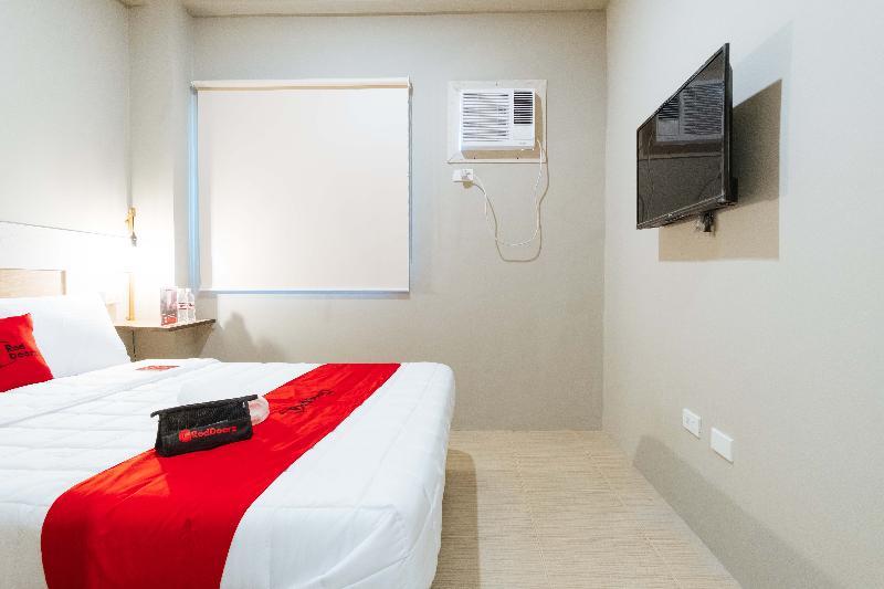 Reddoorz Plus Near Osmena Highway 2 Манила Экстерьер фото