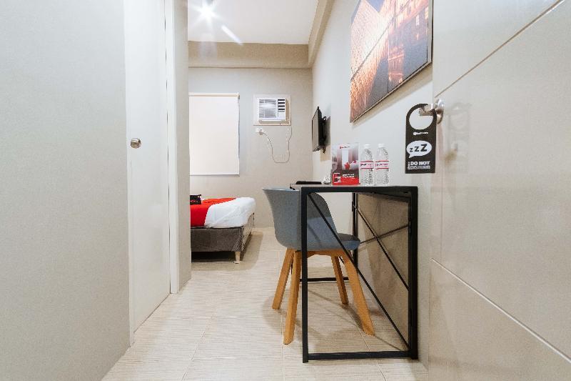 Reddoorz Plus Near Osmena Highway 2 Манила Экстерьер фото