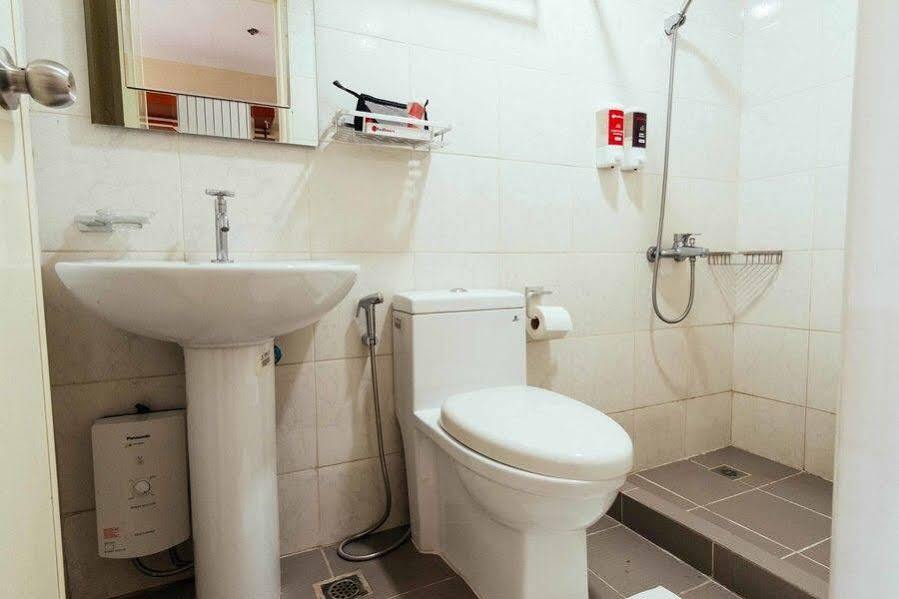 Reddoorz Plus Near Osmena Highway 2 Манила Экстерьер фото
